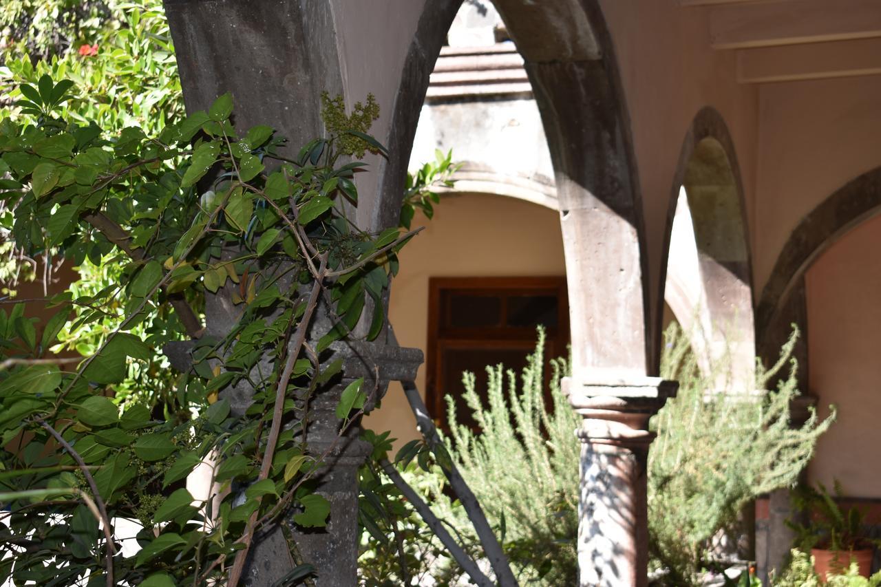 Casa Relox 23 *
