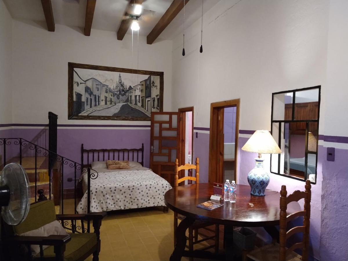 Casa Relox 23