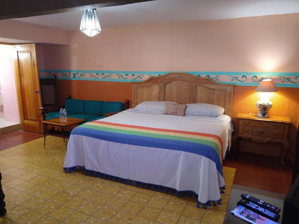 Casa Relox 23 *